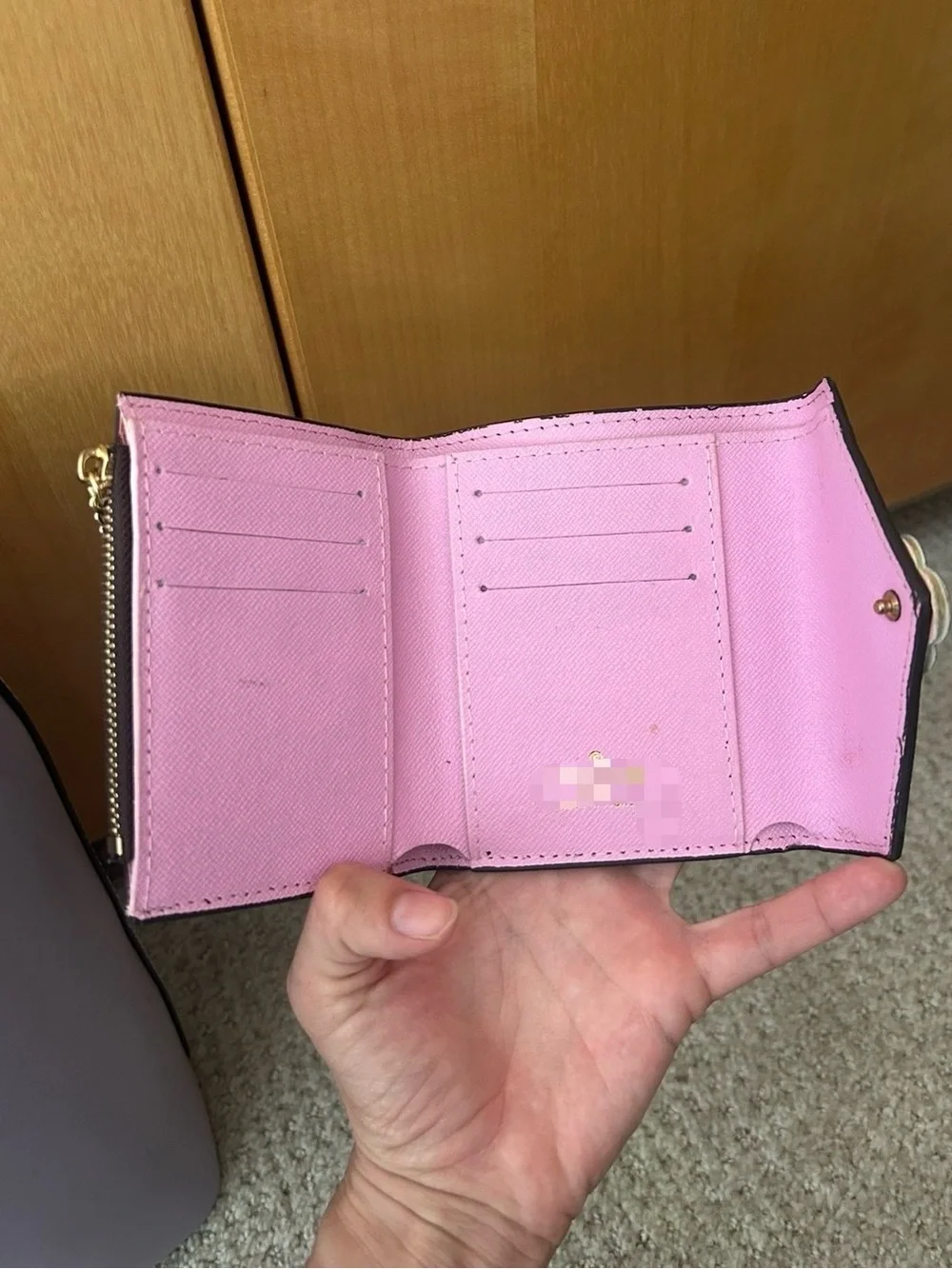 Unkown compact brown